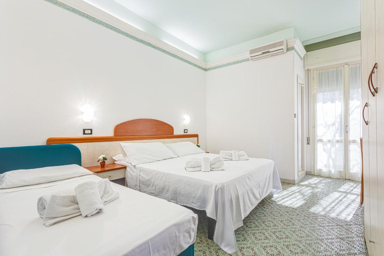 Hotel Augustus Gatteo a Mare Exteriör bild