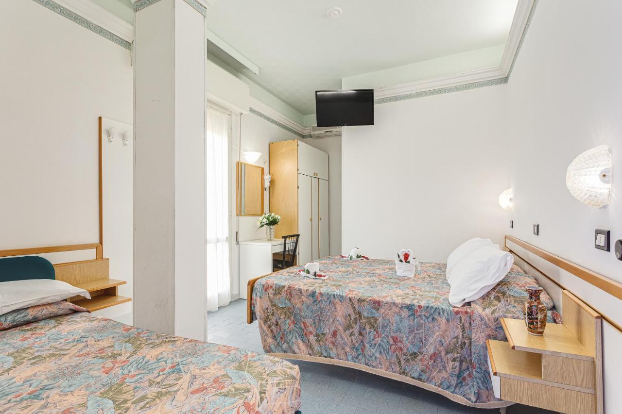 Hotel Augustus Gatteo a Mare Exteriör bild