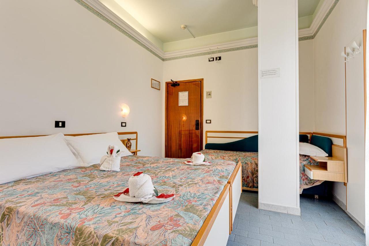 Hotel Augustus Gatteo a Mare Exteriör bild