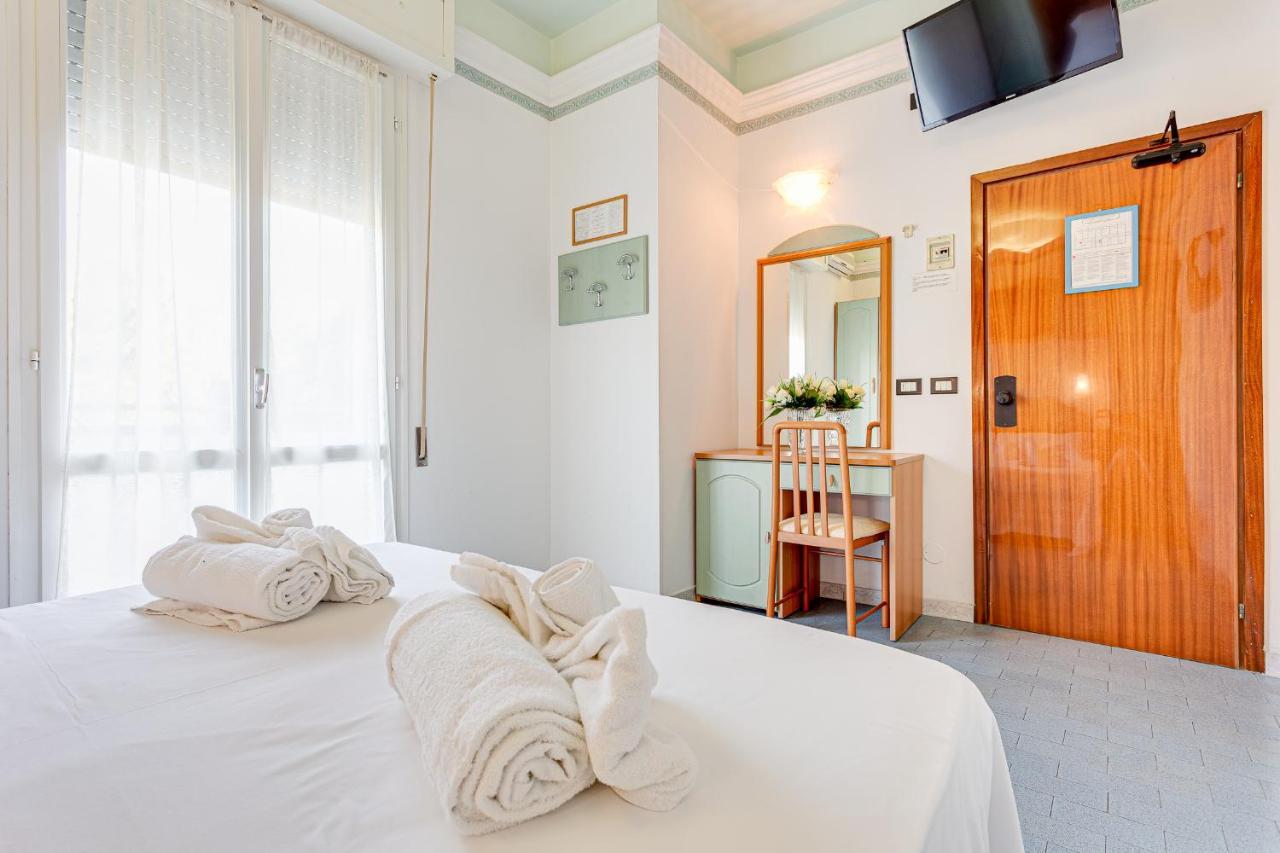 Hotel Augustus Gatteo a Mare Exteriör bild