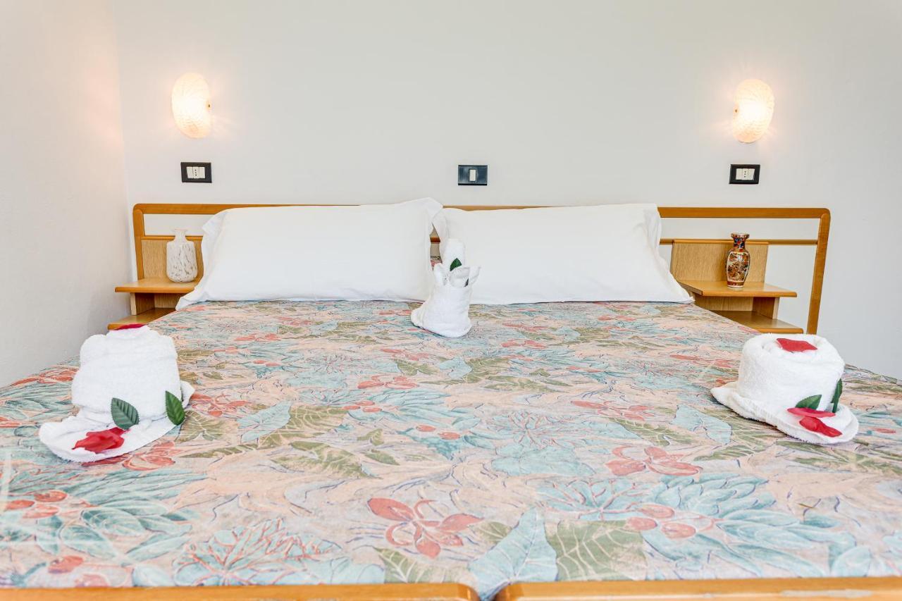 Hotel Augustus Gatteo a Mare Exteriör bild